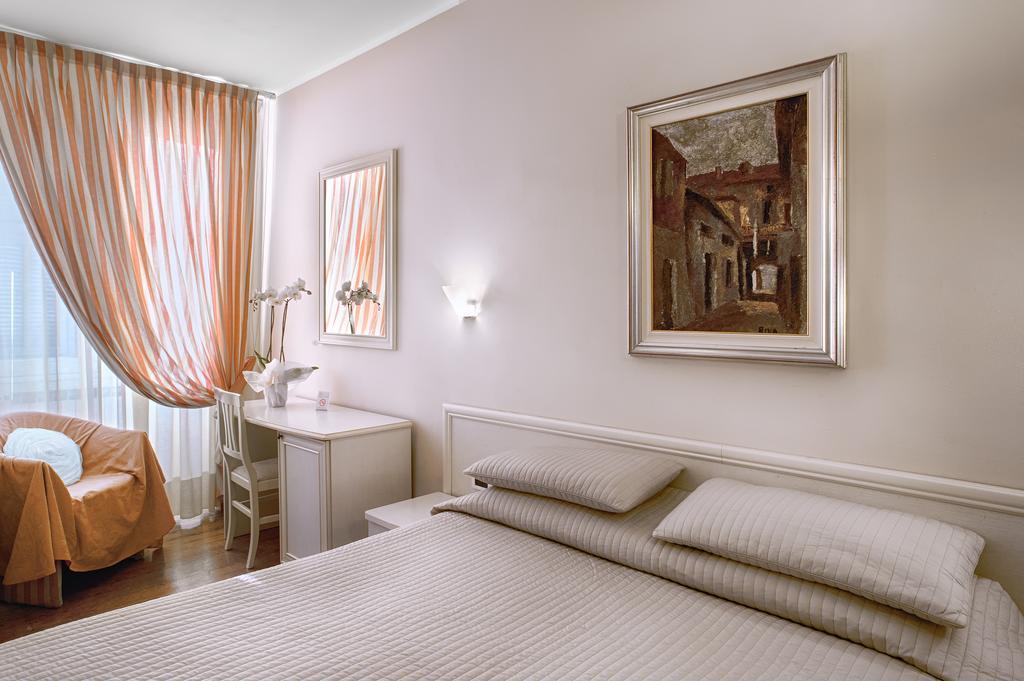 Hotel Cortese サンレモ 部屋 写真