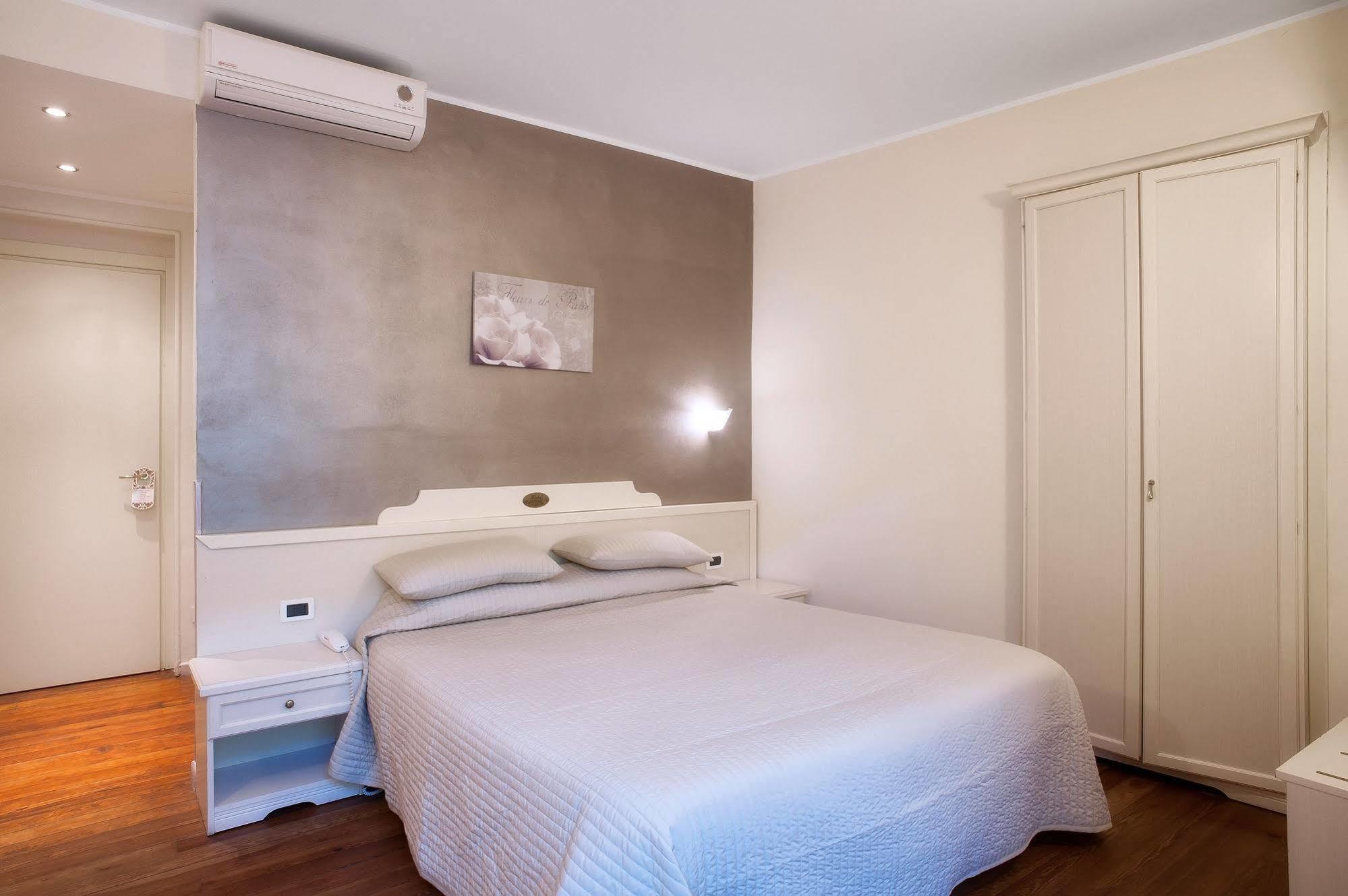 Hotel Cortese サンレモ エクステリア 写真