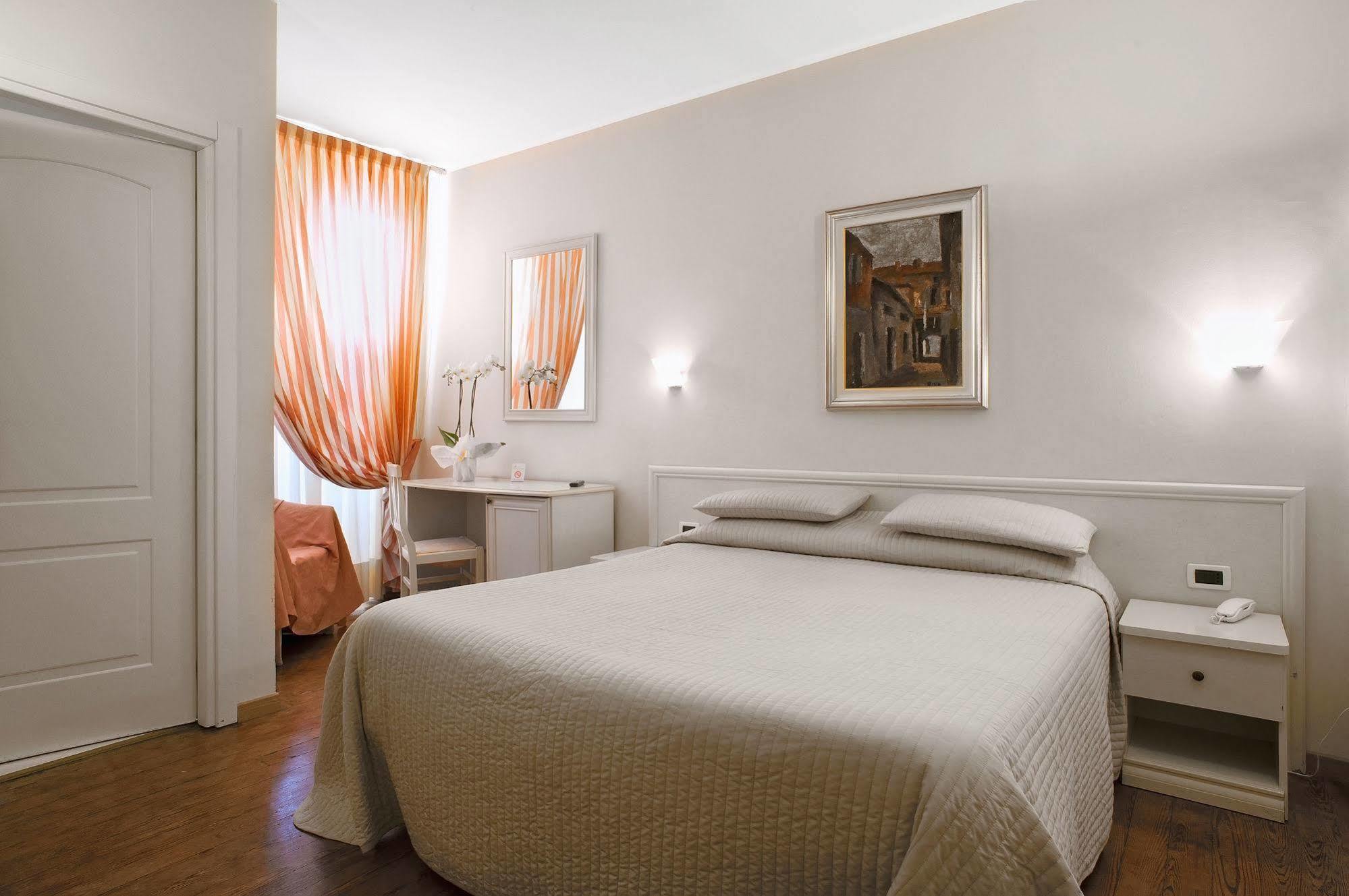 Hotel Cortese サンレモ エクステリア 写真